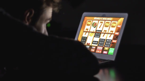 Live Draw wheel spinning in real time at pasarliga with multiple coloured segments